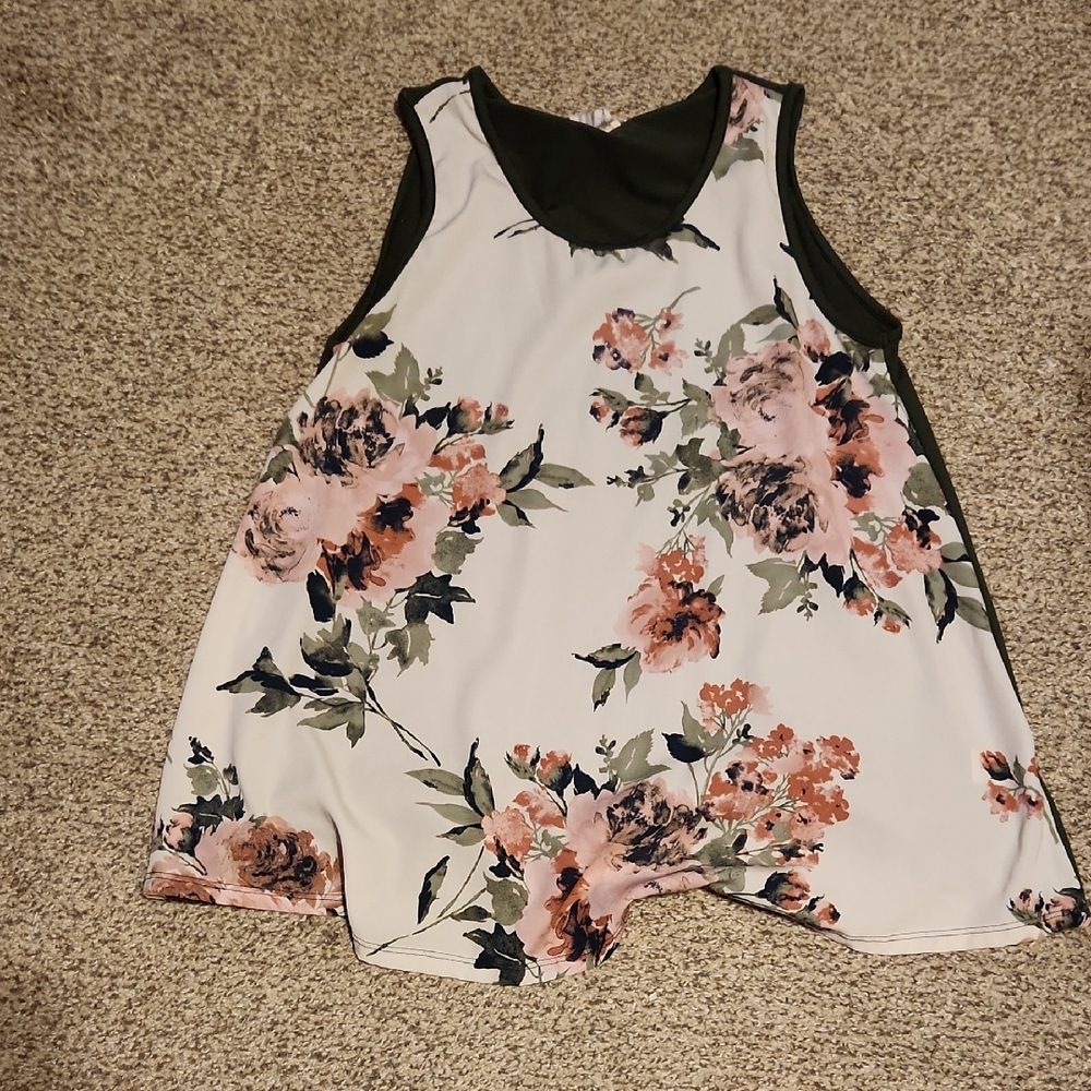 Floral Sleeveless Blouse in Black and Pink